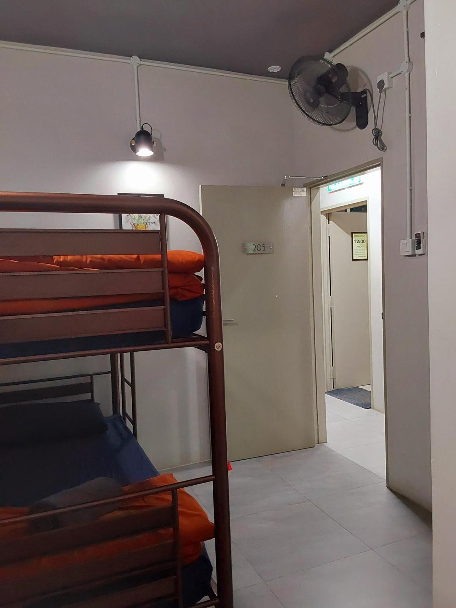Bricks Cameron Hostel 타나라타 외부 사진