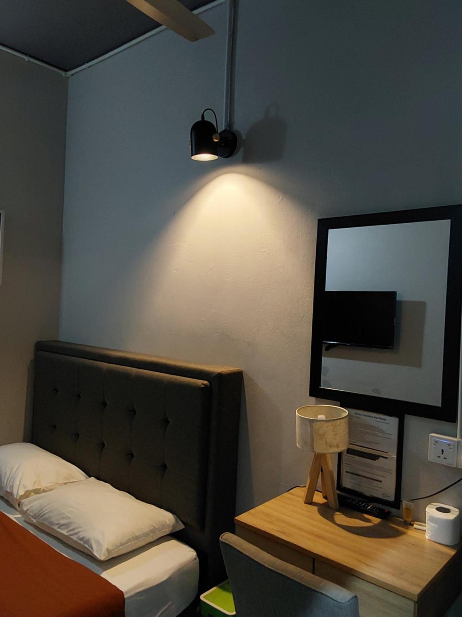 Bricks Cameron Hostel 타나라타 외부 사진