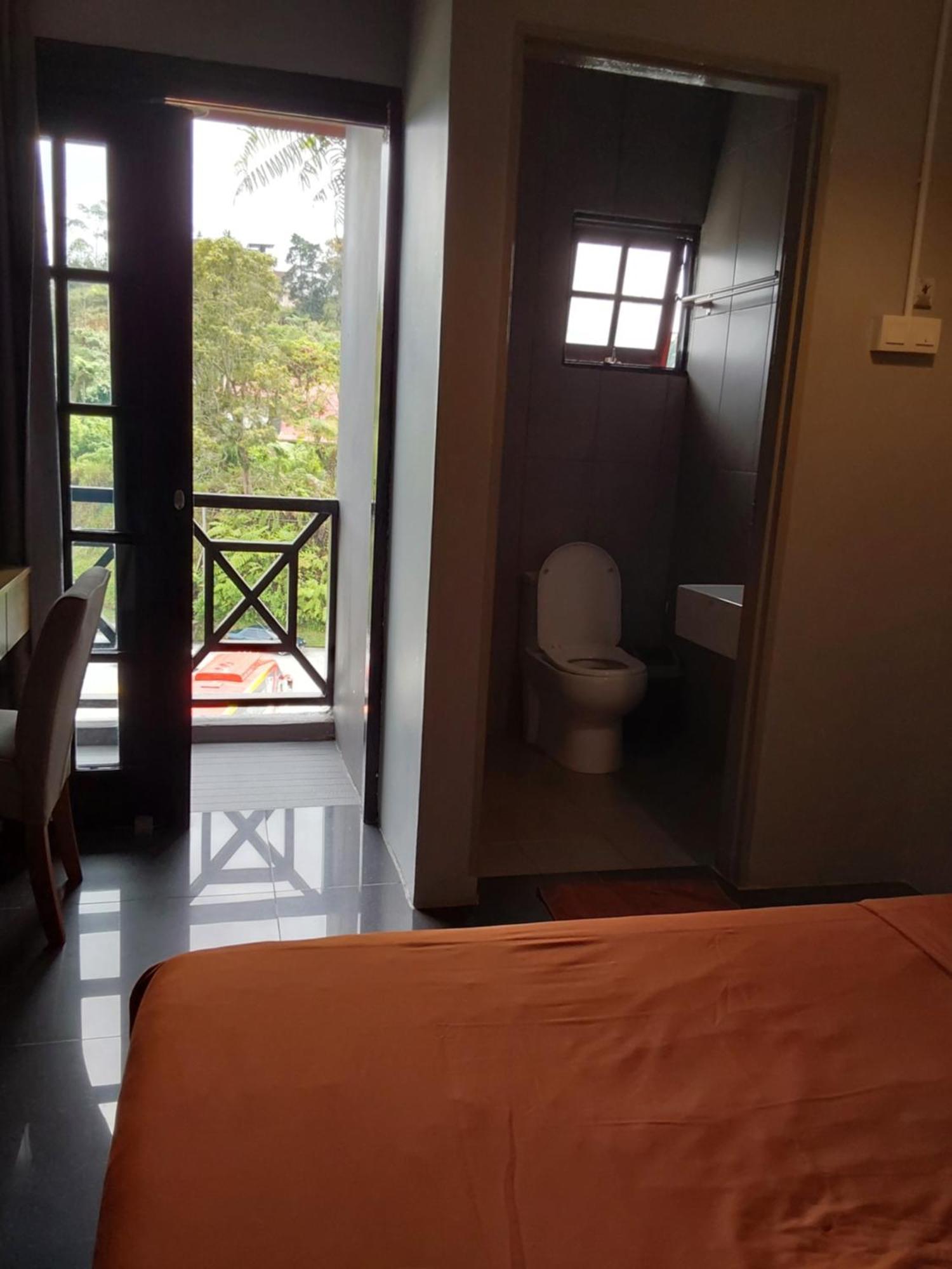 Bricks Cameron Hostel 타나라타 외부 사진