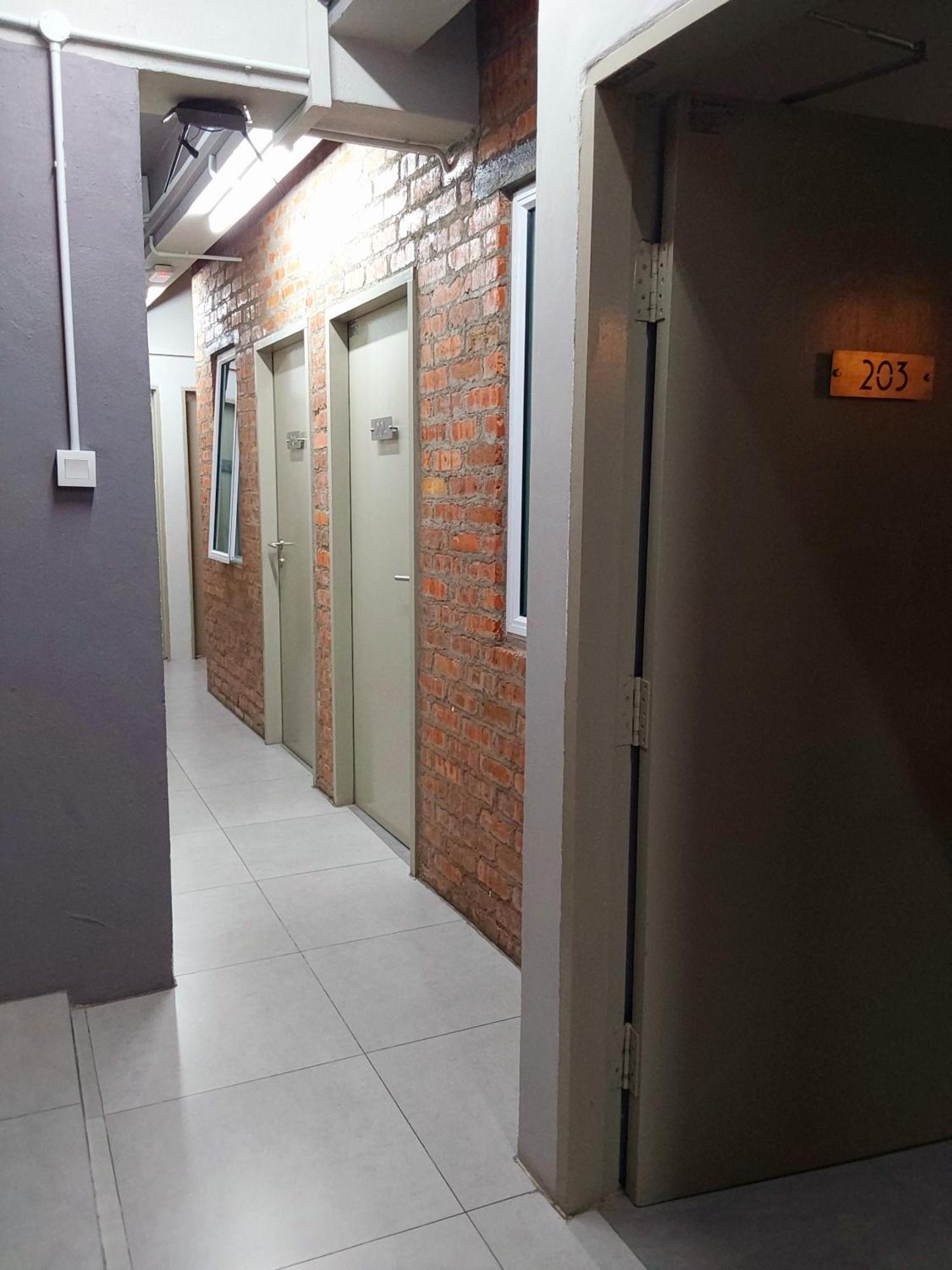 Bricks Cameron Hostel 타나라타 외부 사진