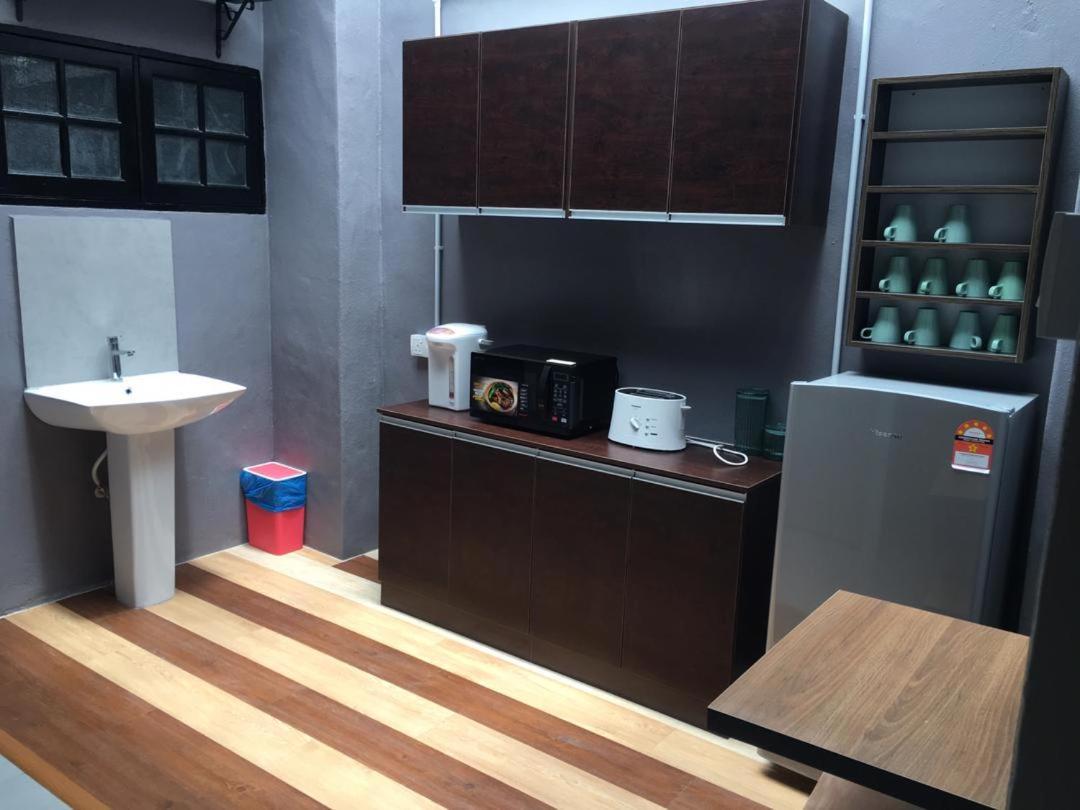 Bricks Cameron Hostel 타나라타 외부 사진