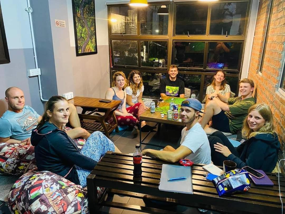 Bricks Cameron Hostel 타나라타 외부 사진