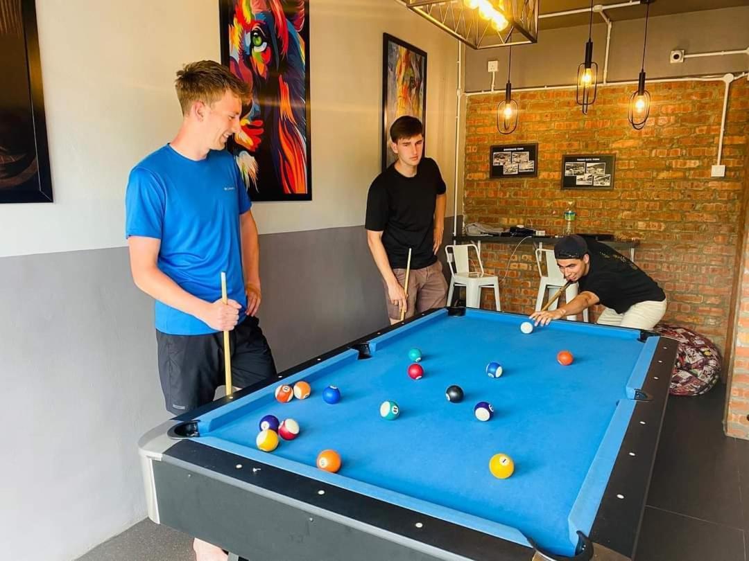 Bricks Cameron Hostel 타나라타 외부 사진
