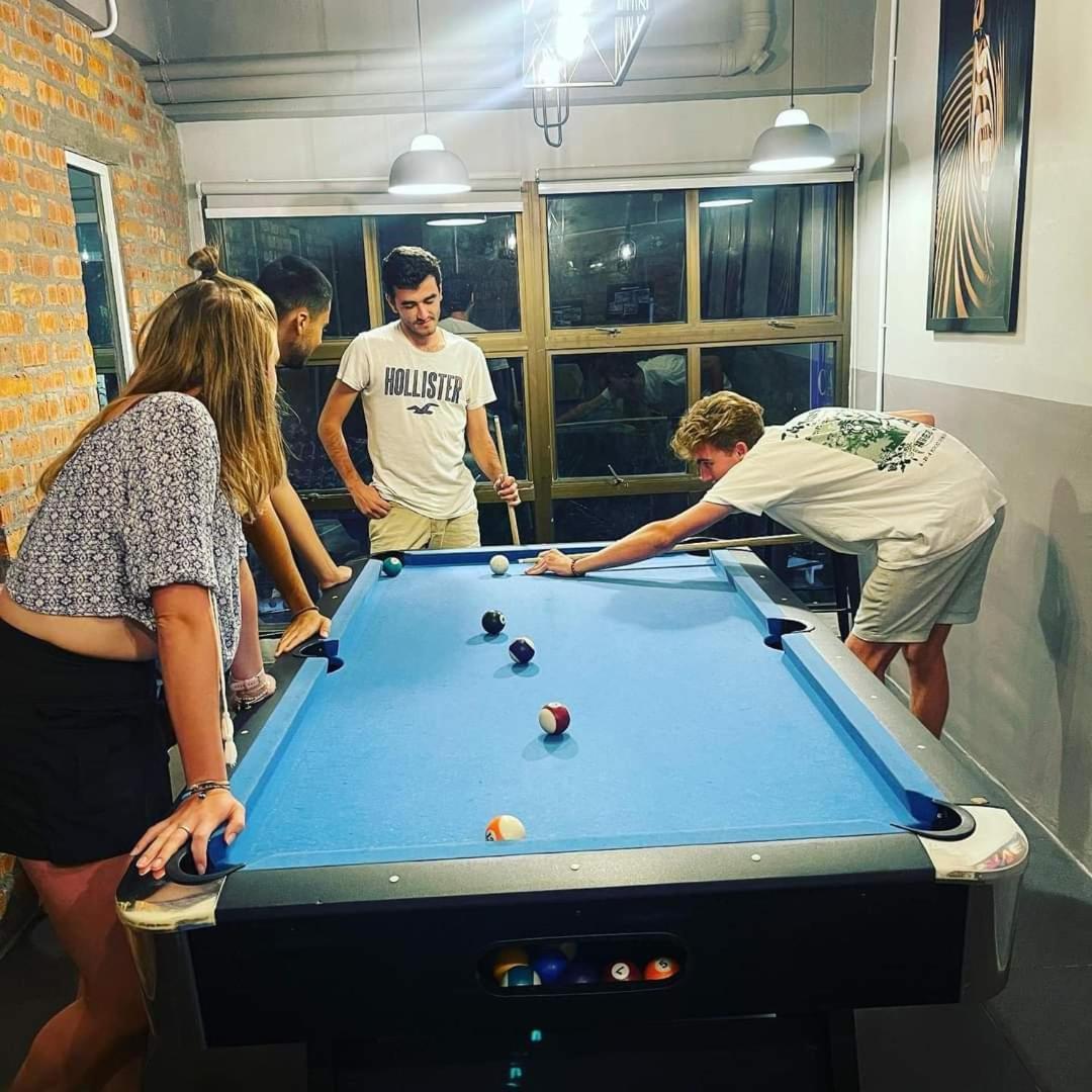 Bricks Cameron Hostel 타나라타 외부 사진